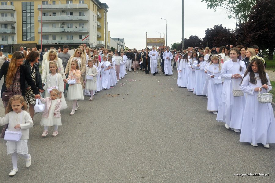 056 Procesja eucharystyczna.jpg